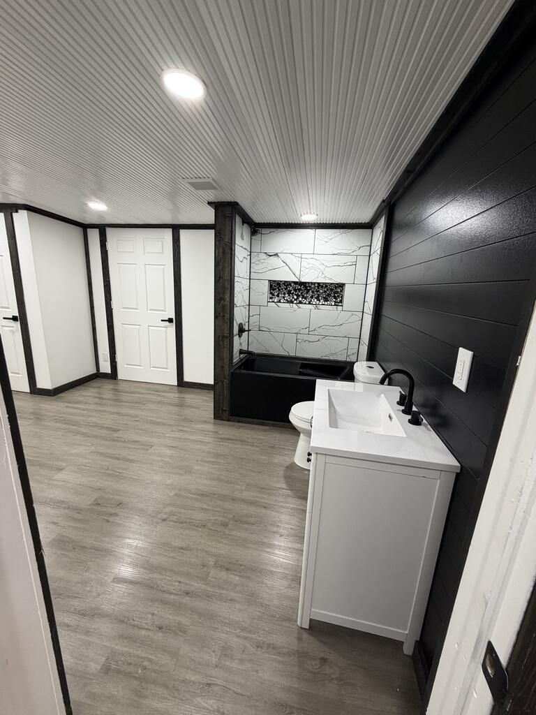 349 Detroit Property Photo 14