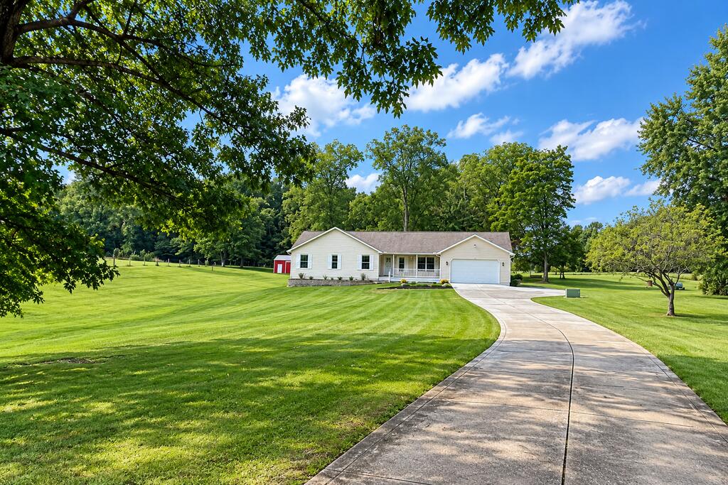 555 Laver Road Property Photo 1