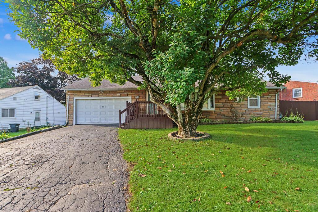99 Ridgewood Blvd Property Photo 1