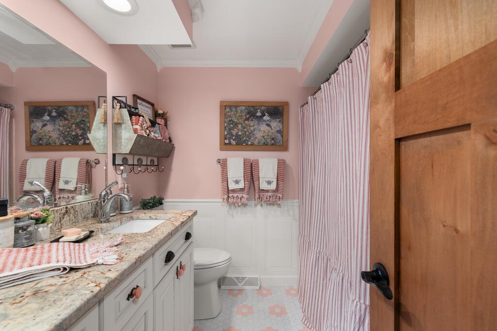 711 Olde Orchard Ct Property Photo 47