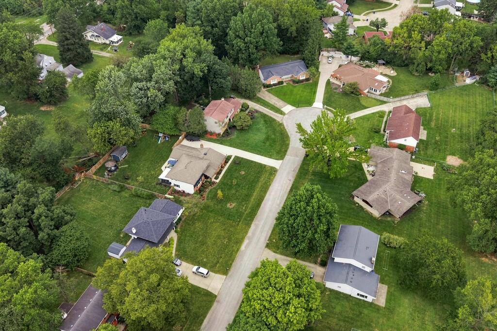 711 Olde Orchard Ct Property Photo 75