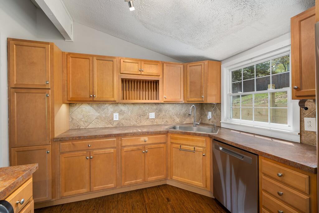 968 Mohican Drive Property Photo 10
