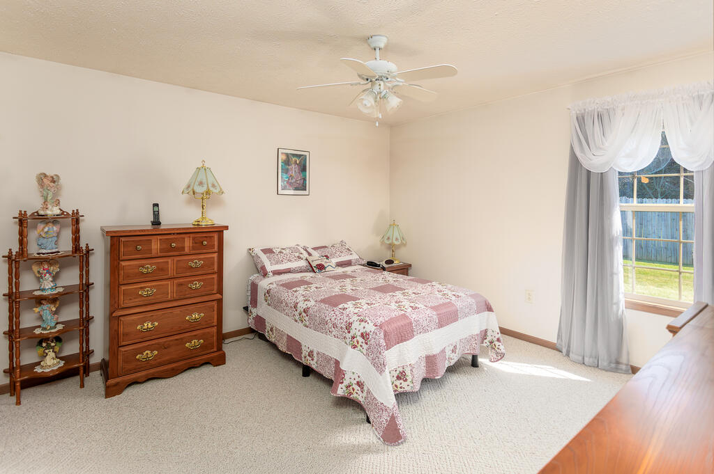 15 Riverview Dr Property Photo 12