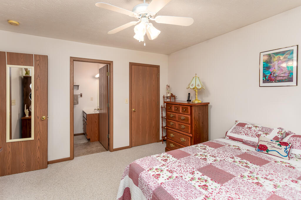 15 Riverview Dr Property Photo 13