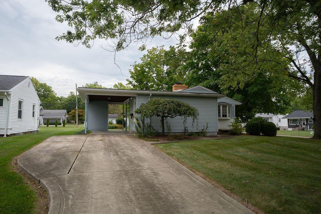 75 Roberts Drive Property Photo 2