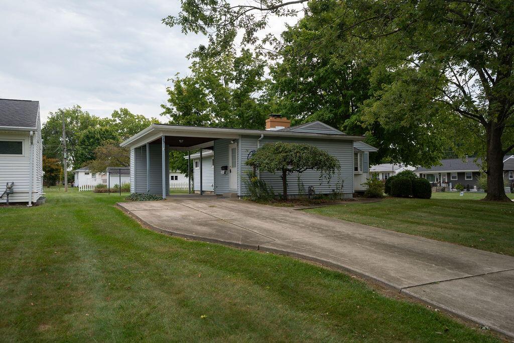 75 Roberts Drive Property Photo 3