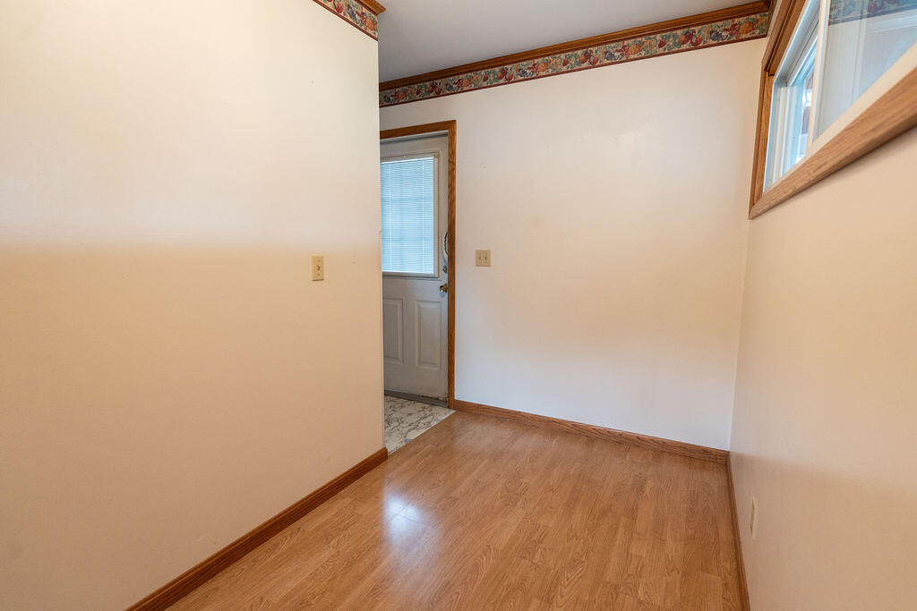75 Roberts Drive Property Photo 9