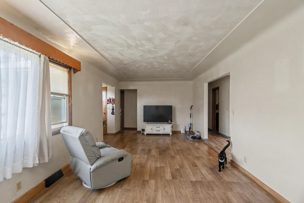 8659 Township Road 34 Property Photo 2
