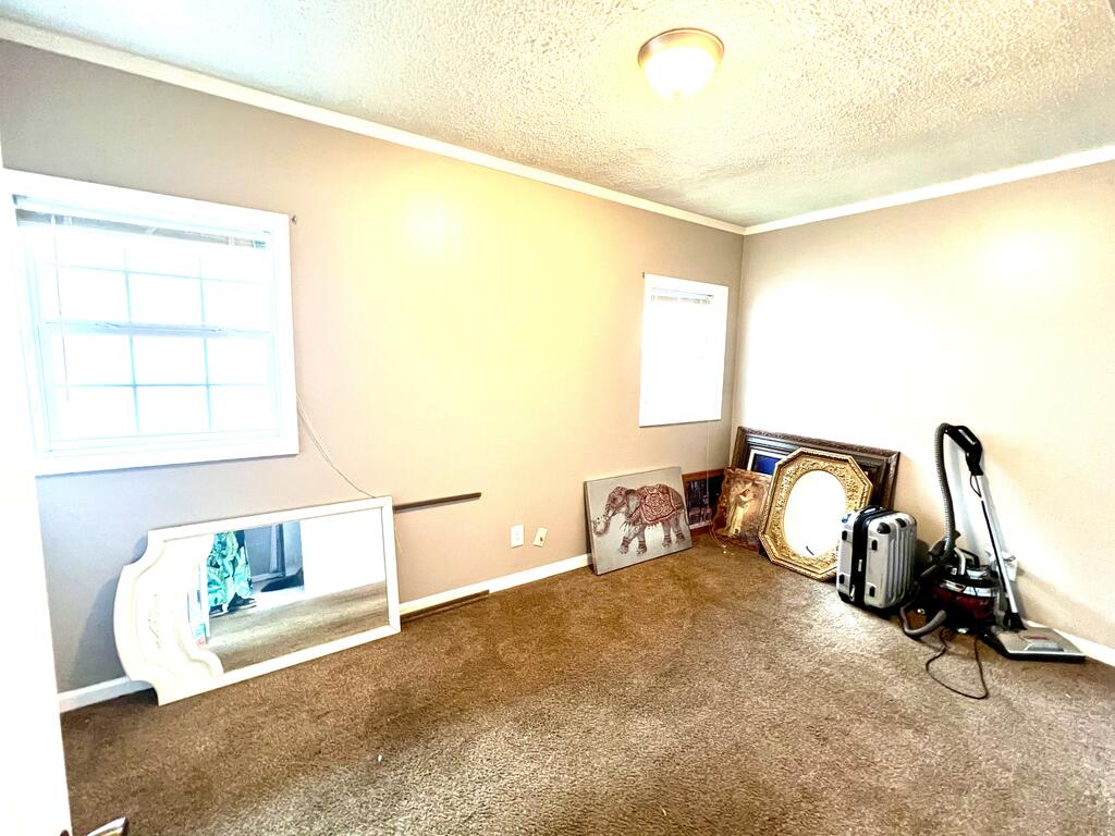 405 Michigan Ave Property Photo 14