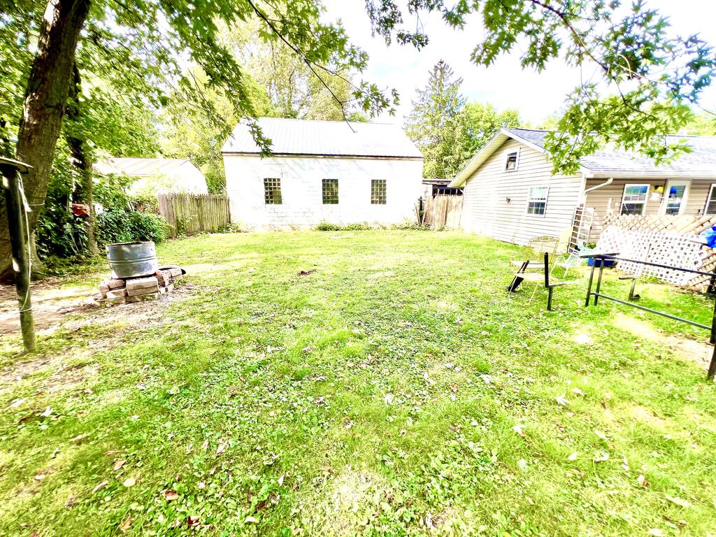 405 Michigan Ave Property Photo 21