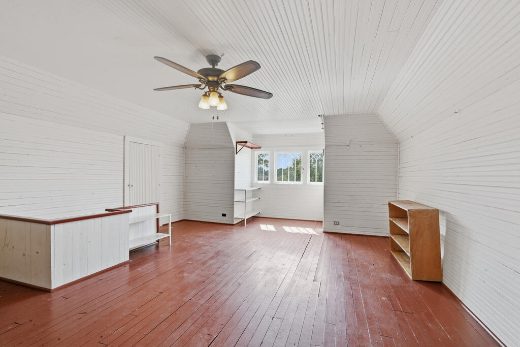 847 Center St Property Photo 31