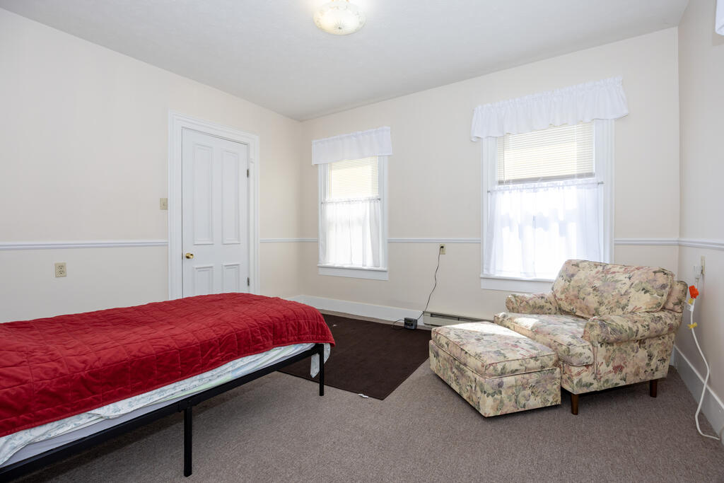121 Bridge Street Property Photo 11