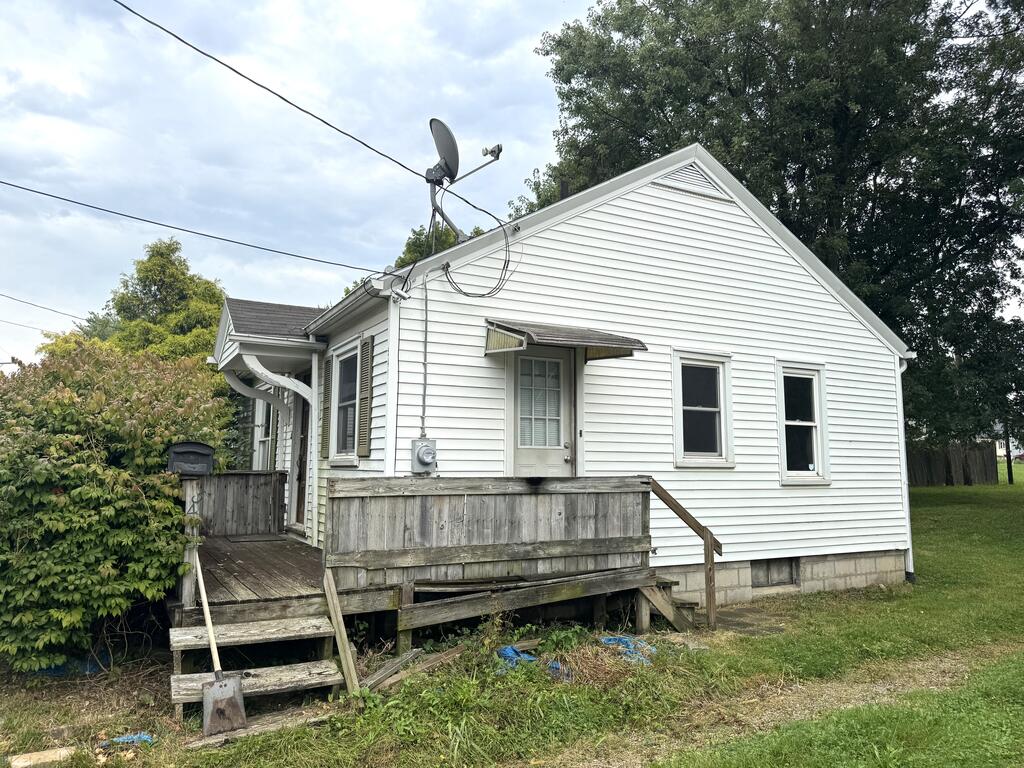 541 Burns St Property Photo 5