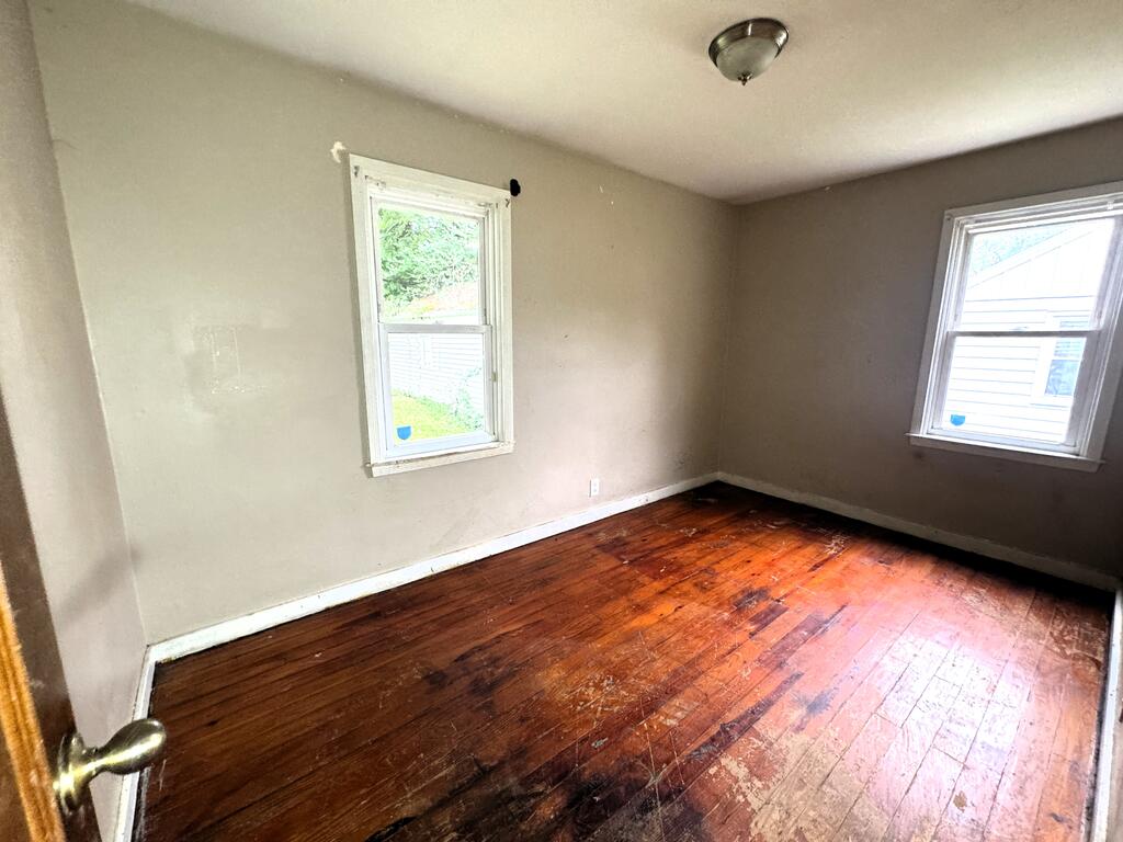 541 Burns St Property Photo 11
