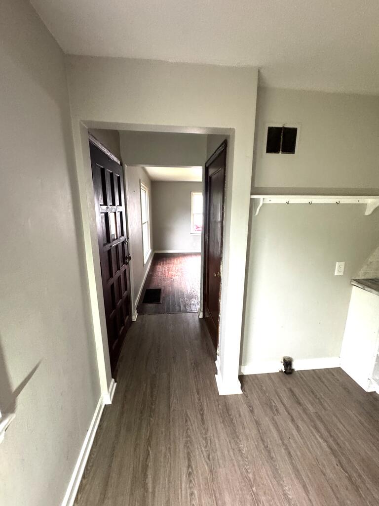 541 Burns St Property Photo 14