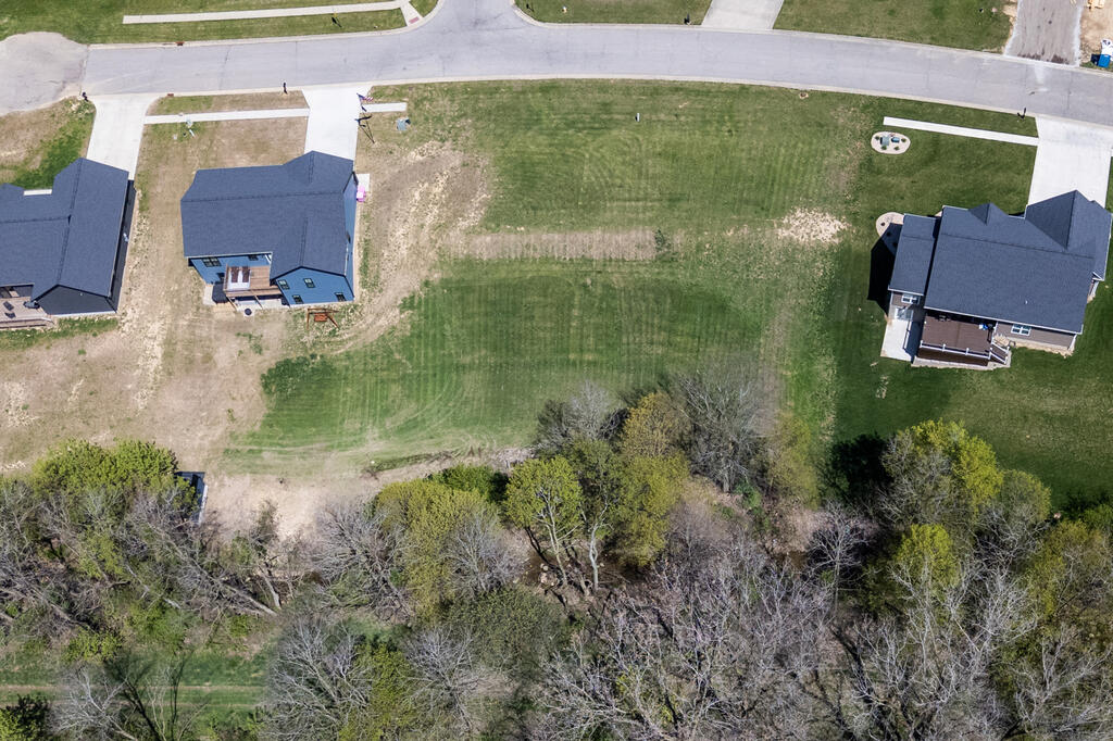 1711 Scarlett's Way Property Photo 3