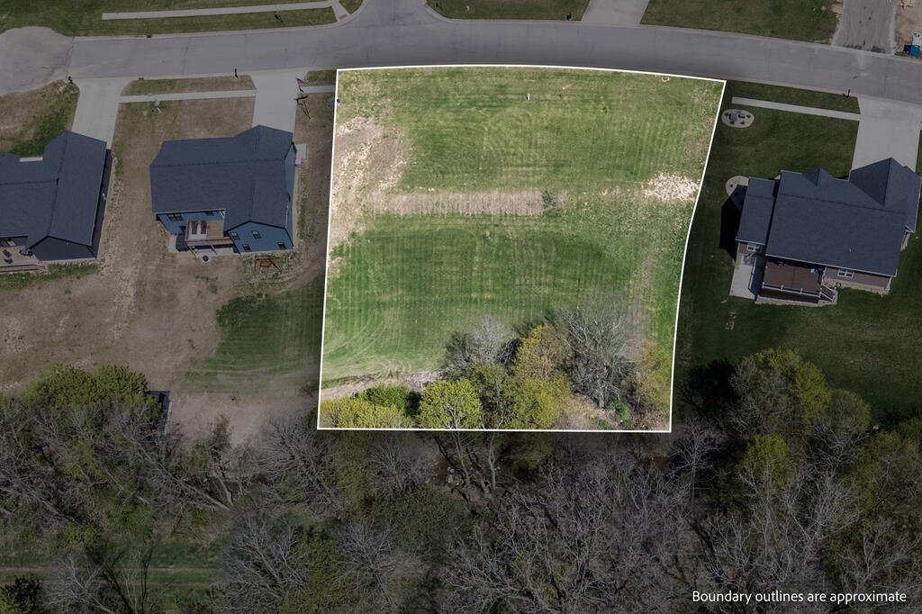 1711 Scarlett's Way Property Photo 4