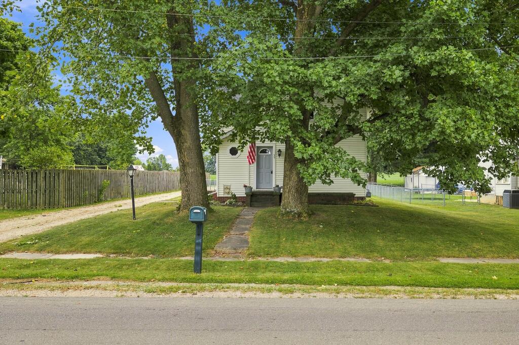 99 W. Main St Property Photo 23