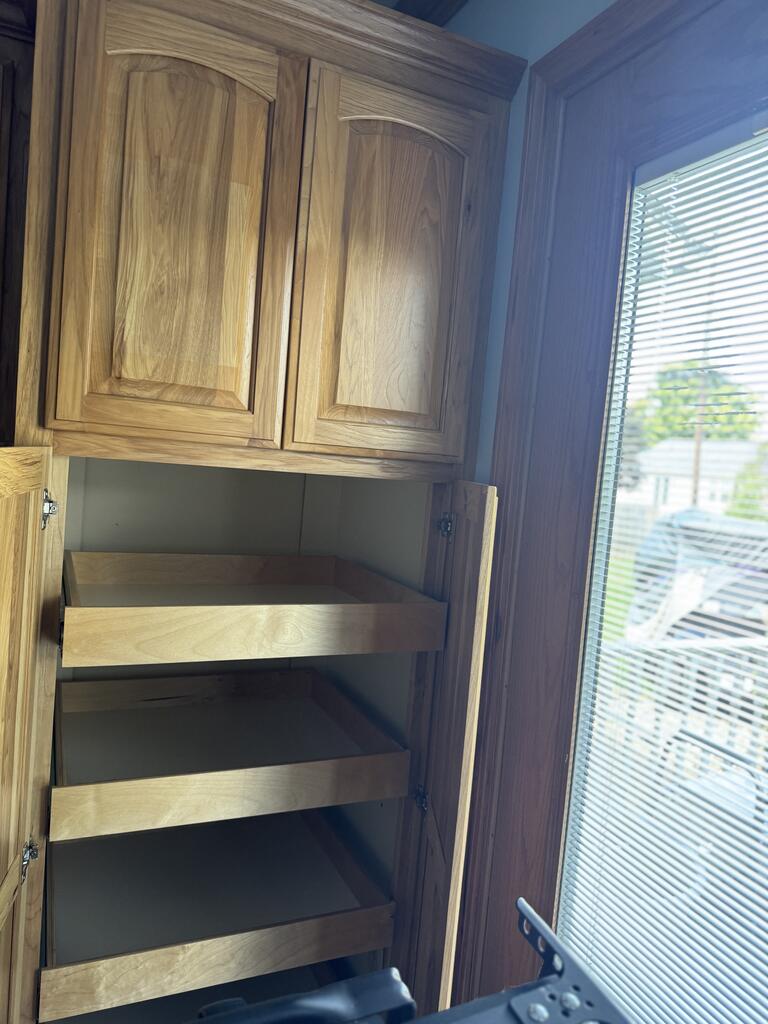 942 Victoria Drive Property Photo 8