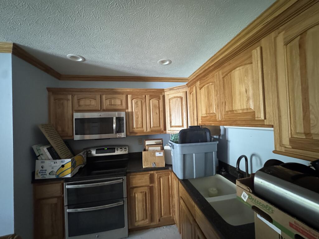 942 Victoria Drive Property Photo 10
