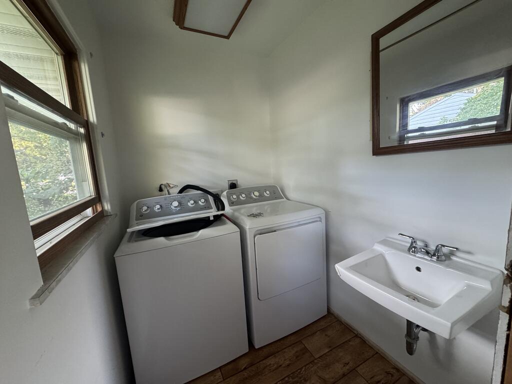 942 Victoria Drive Property Photo 17