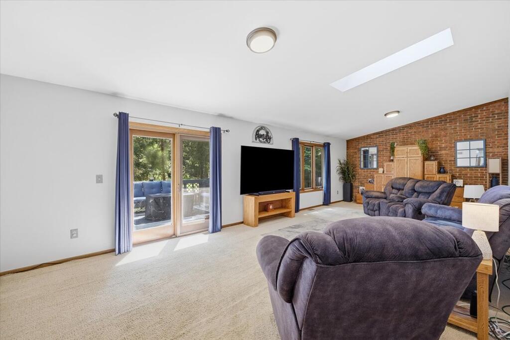 151 Dartmouth Drive Property Photo 14