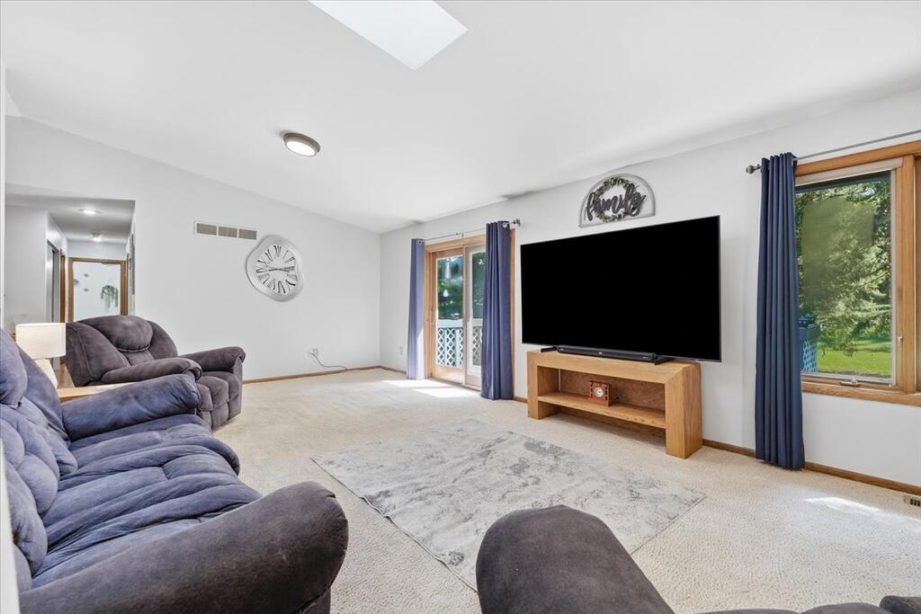 151 Dartmouth Drive Property Photo 17