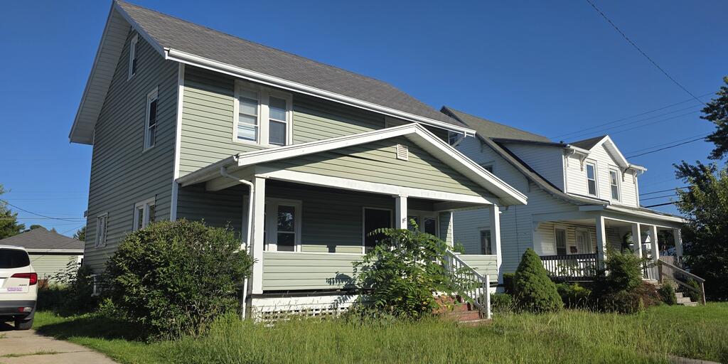 147 Dawson Ave Property Photo 2