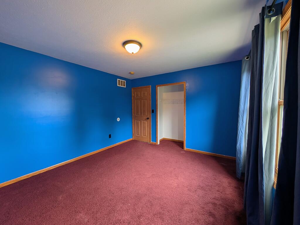 2555 Derick St. Property Photo 15