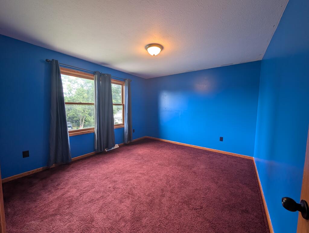 2555 Derick St. Property Photo 16