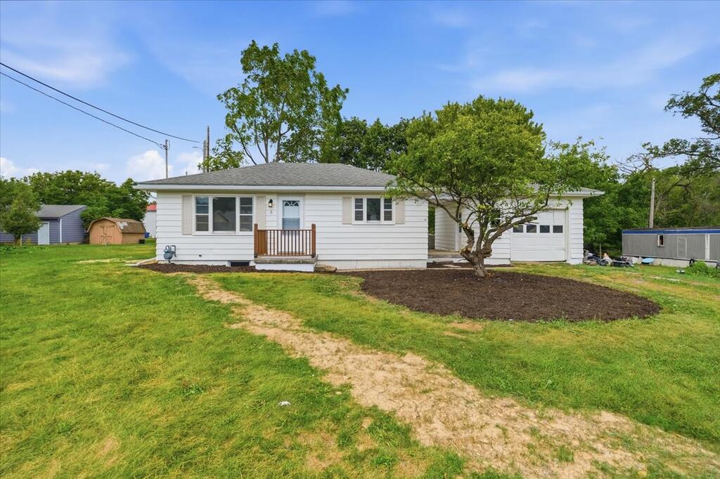 5 Grove Avenue Extension Property Photo 1