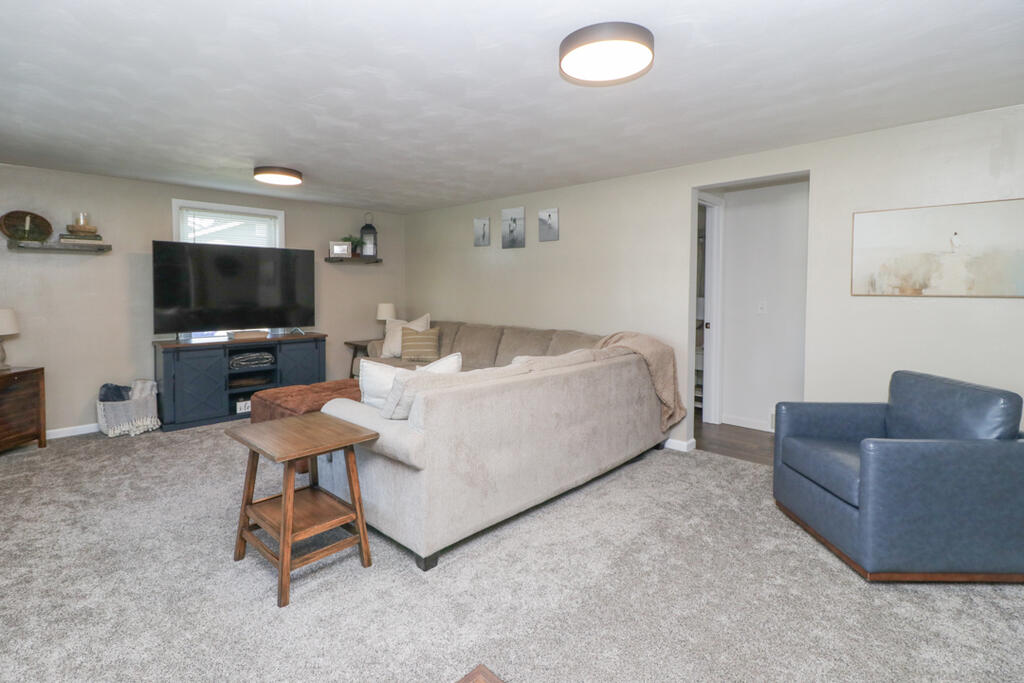 1104 Walcrest Property Photo 11
