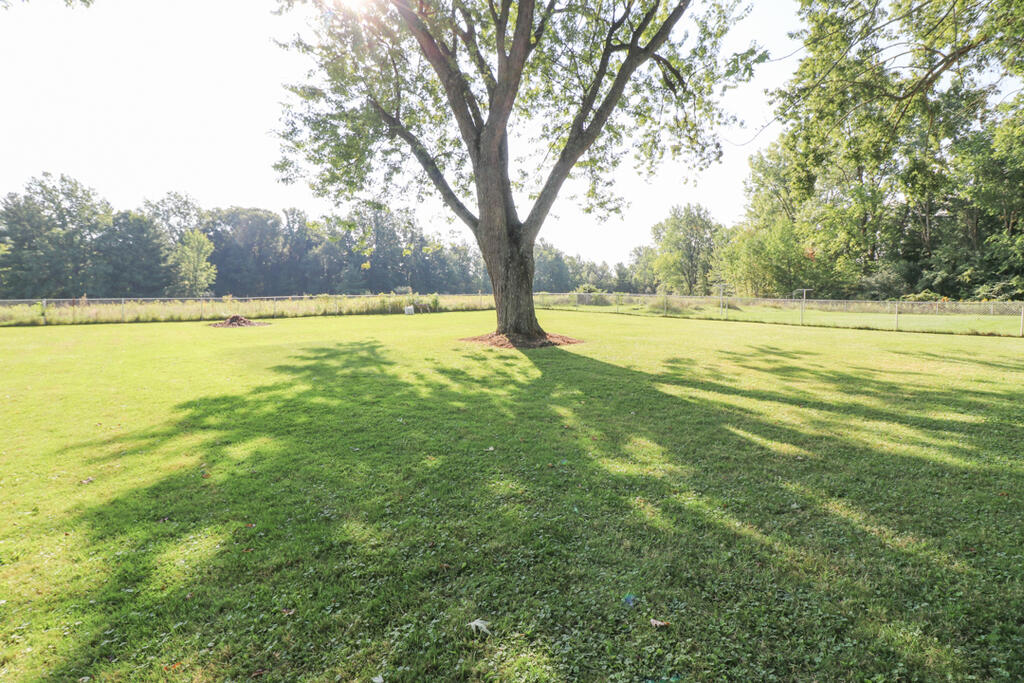1104 Walcrest Property Photo 48