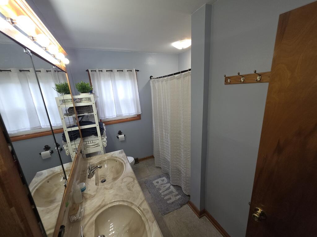678 Willowcrest Lane Property Photo 7