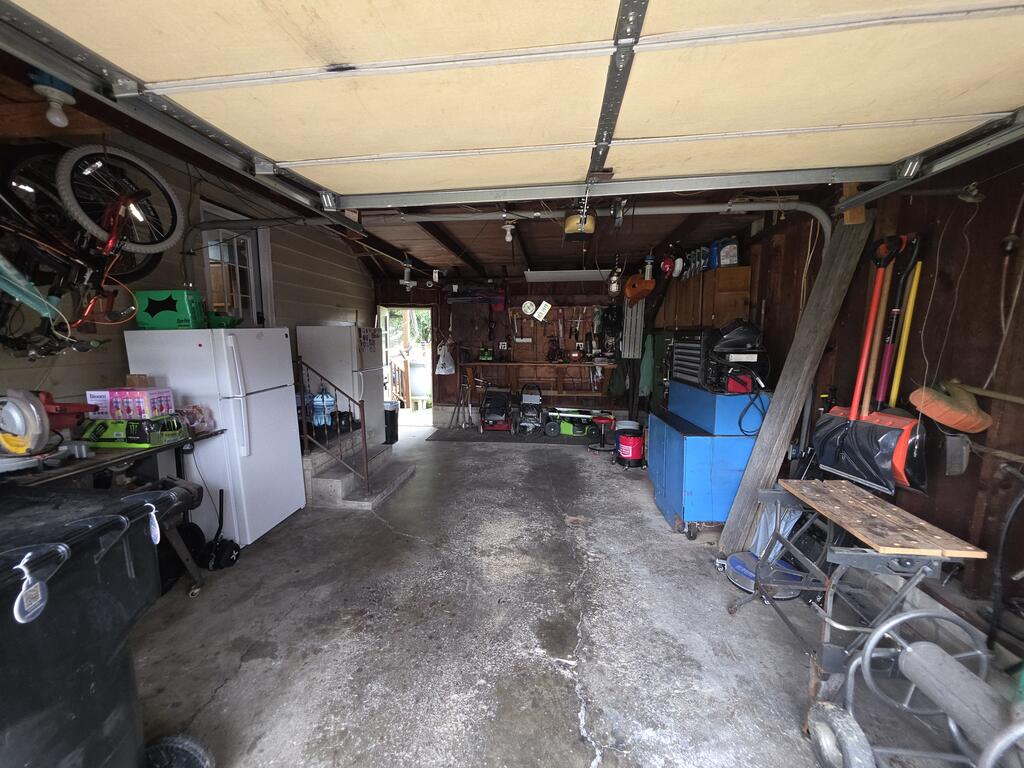 678 Willowcrest Lane Property Photo 9