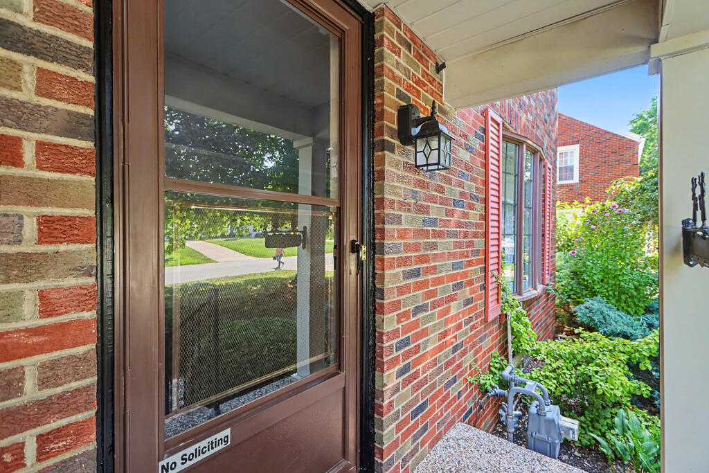 624 Barnard Avenue Property Photo 2