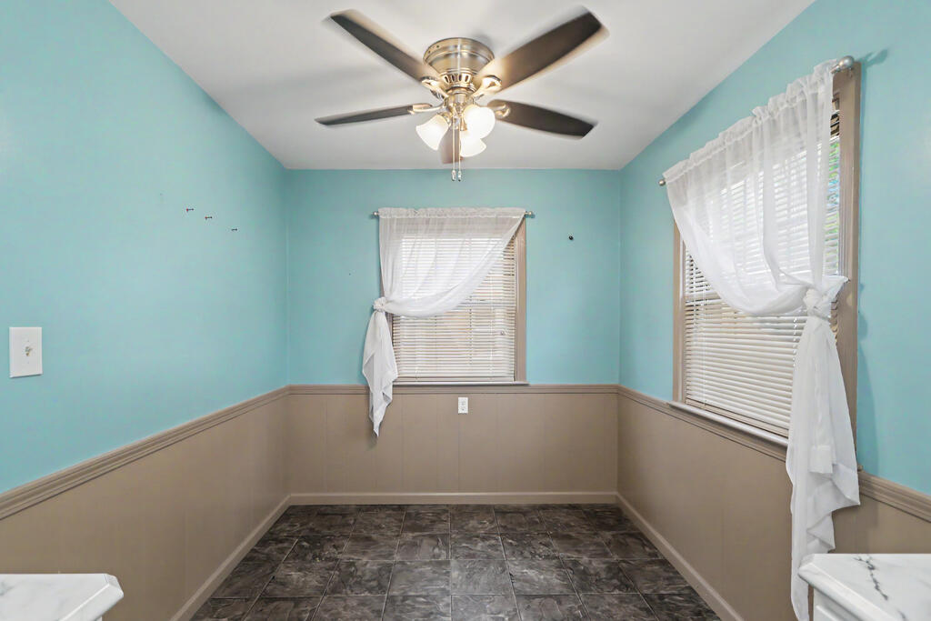 624 Barnard Avenue Property Photo 10