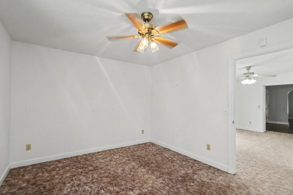 624 Barnard Avenue Property Photo 16