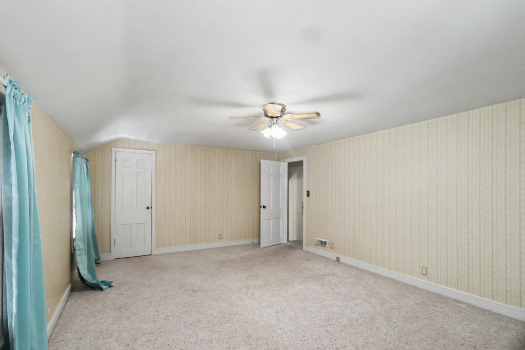 624 Barnard Avenue Property Photo 24