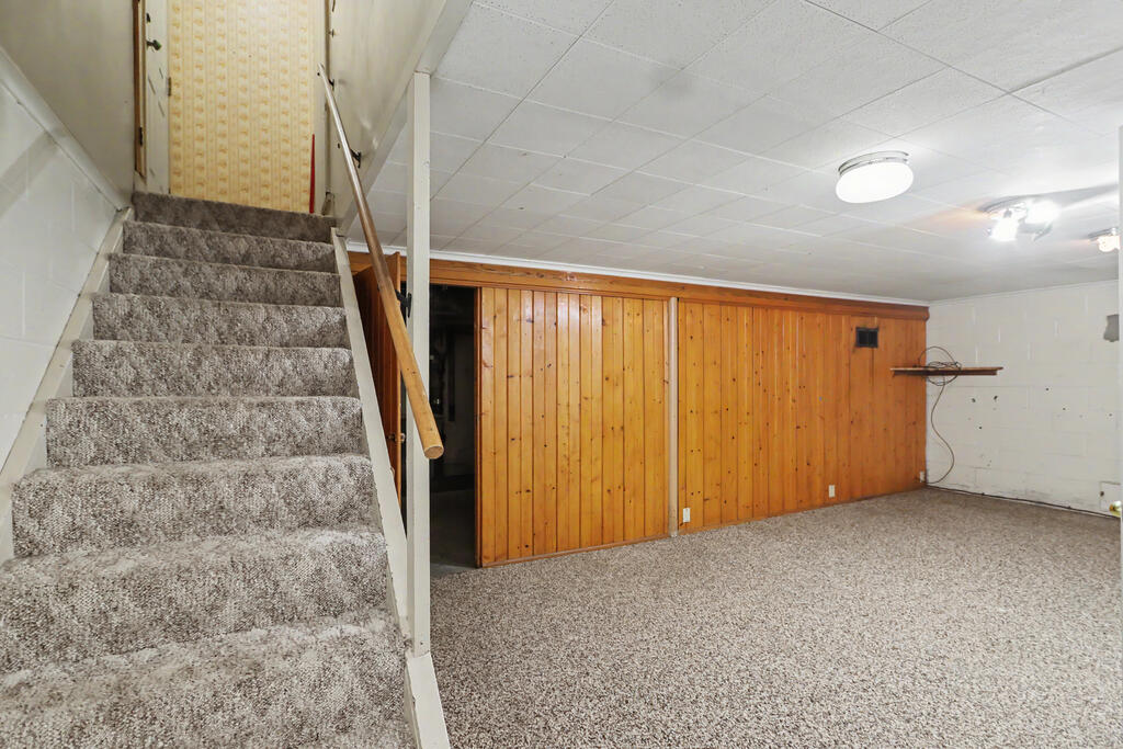 624 Barnard Avenue Property Photo 32