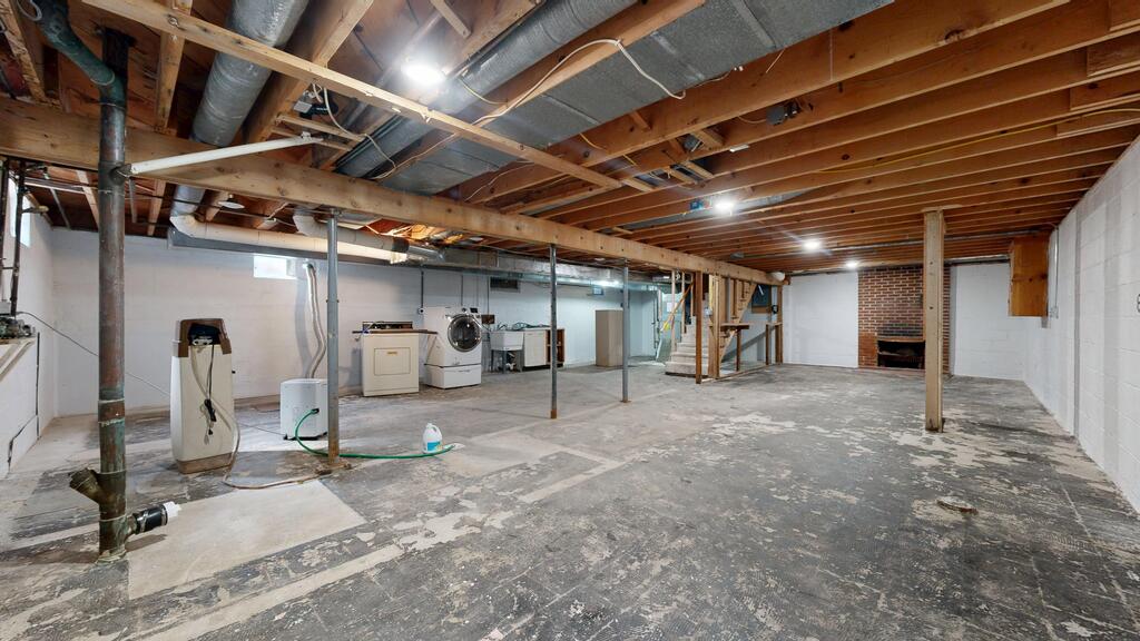 110 Glenwood Dr Property Photo 18