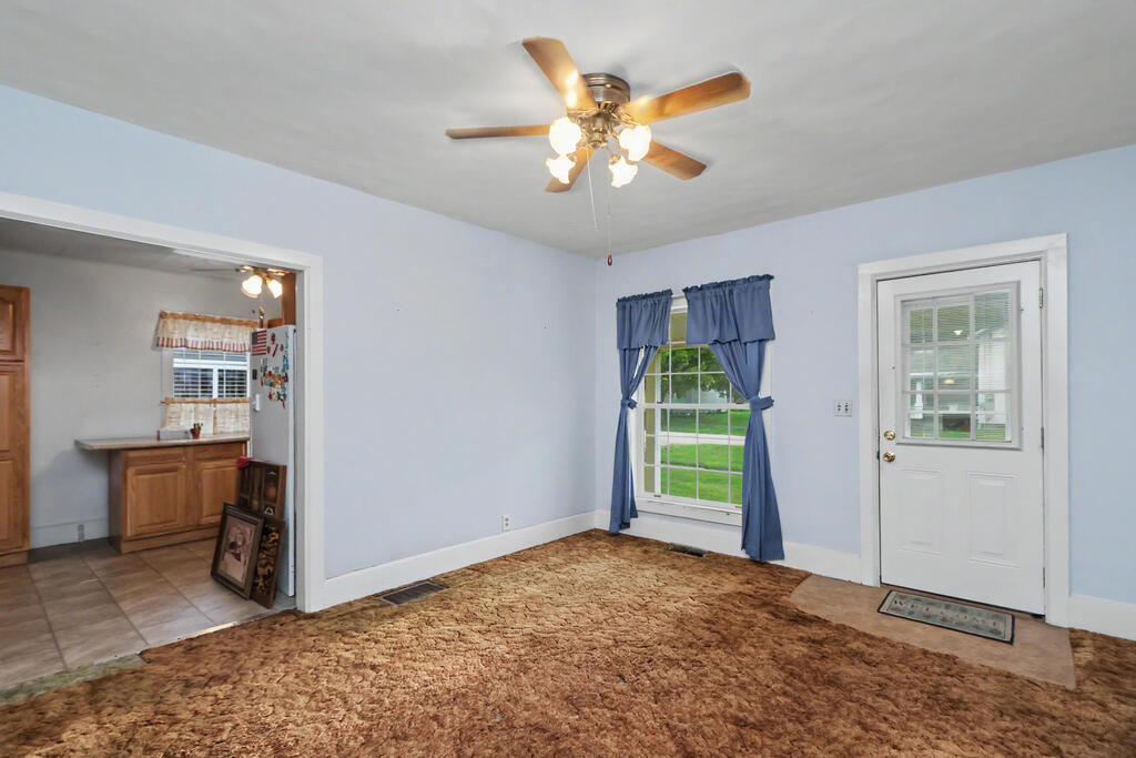 114 Enterprise Street Property Photo 4