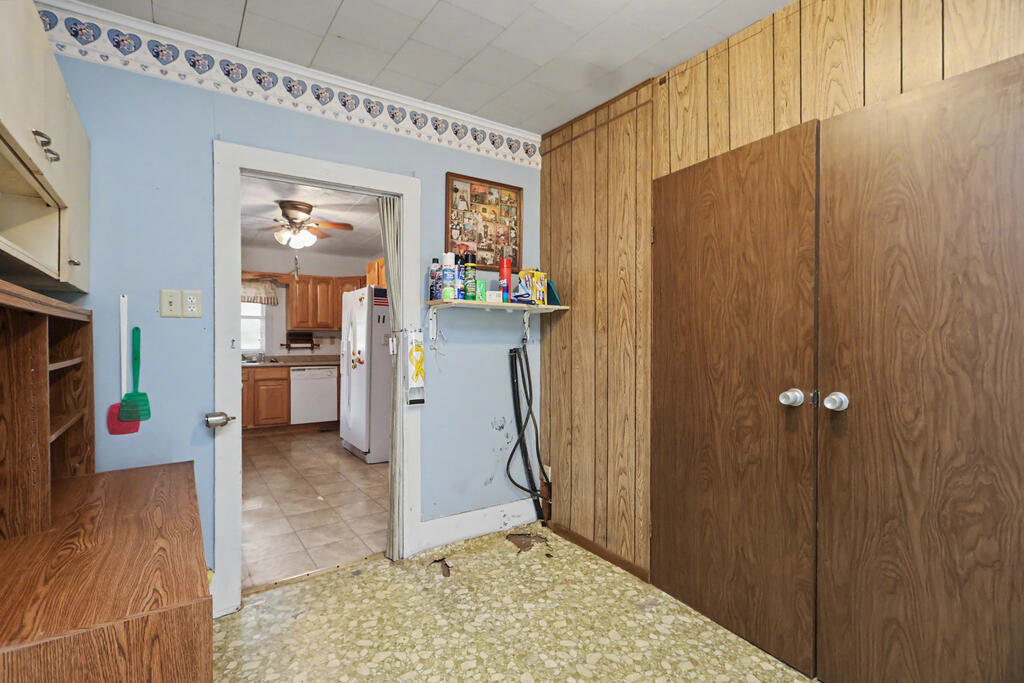 114 Enterprise Street Property Photo 10