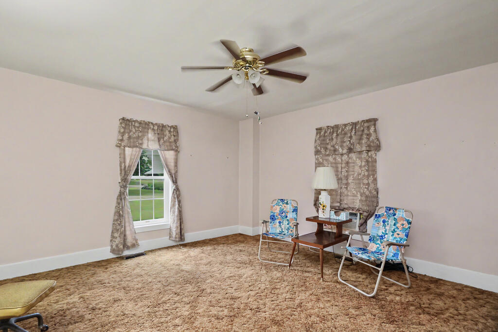 114 Enterprise Street Property Photo 13