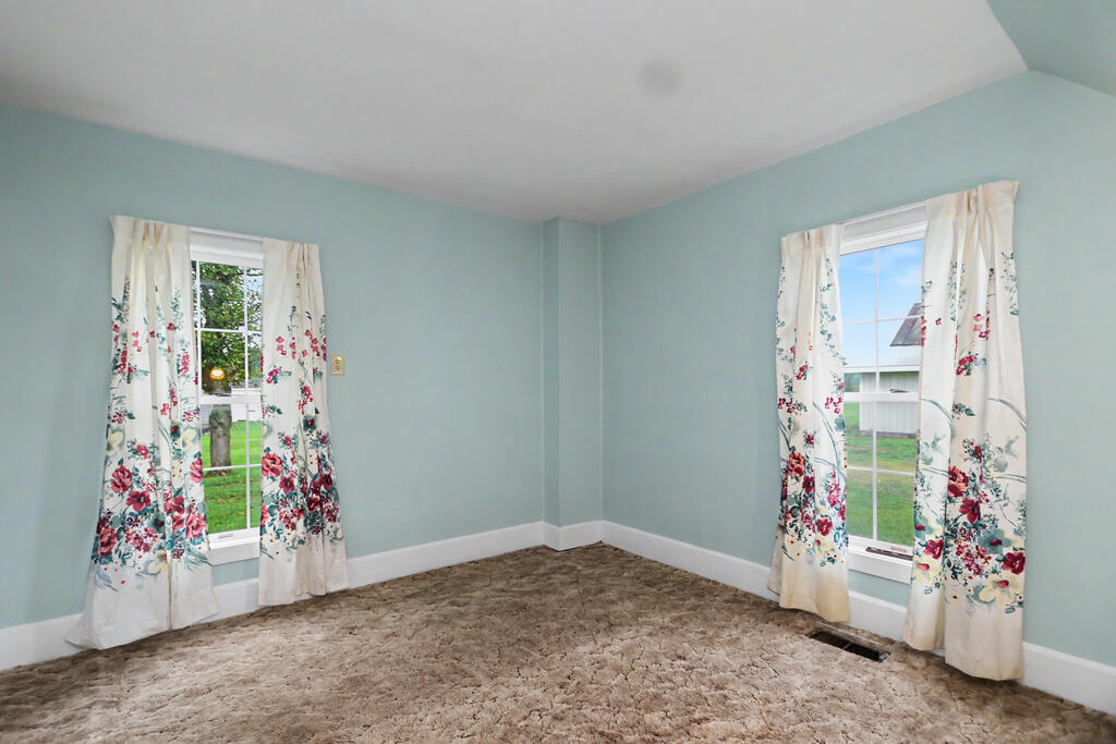114 Enterprise Street Property Photo 15