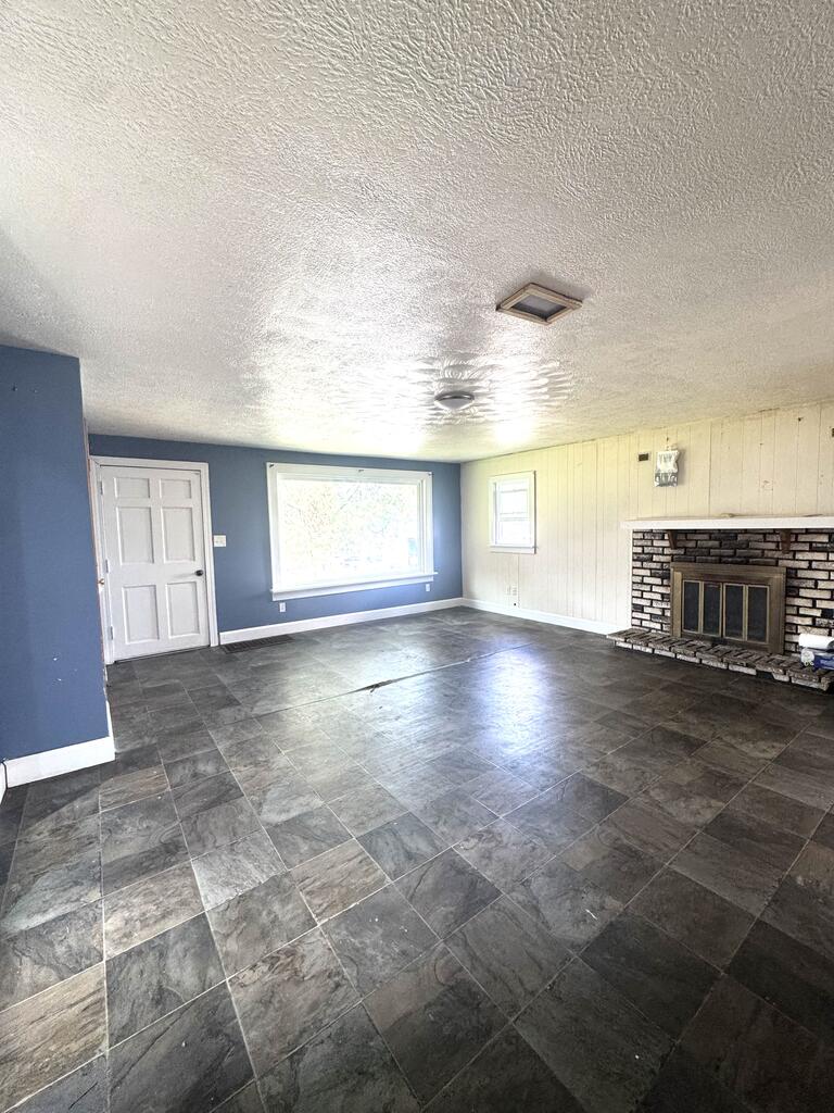 241 Lexington Ave Property Photo 5