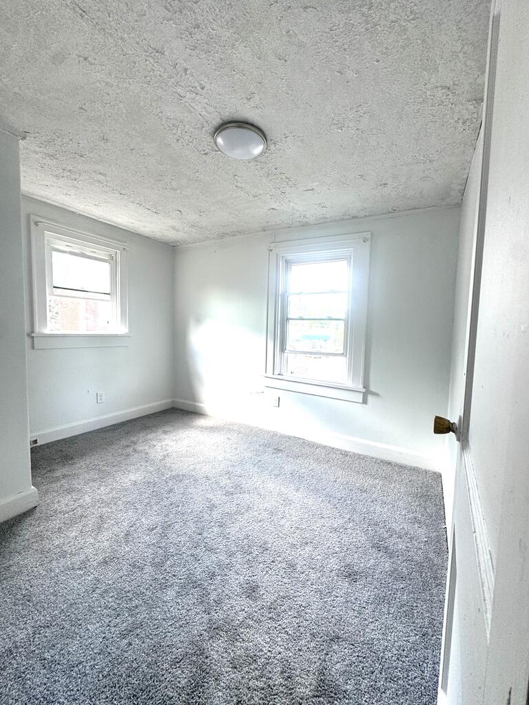241 Lexington Ave Property Photo 9