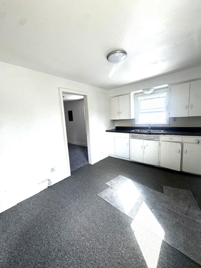 241 Lexington Ave Property Photo 10