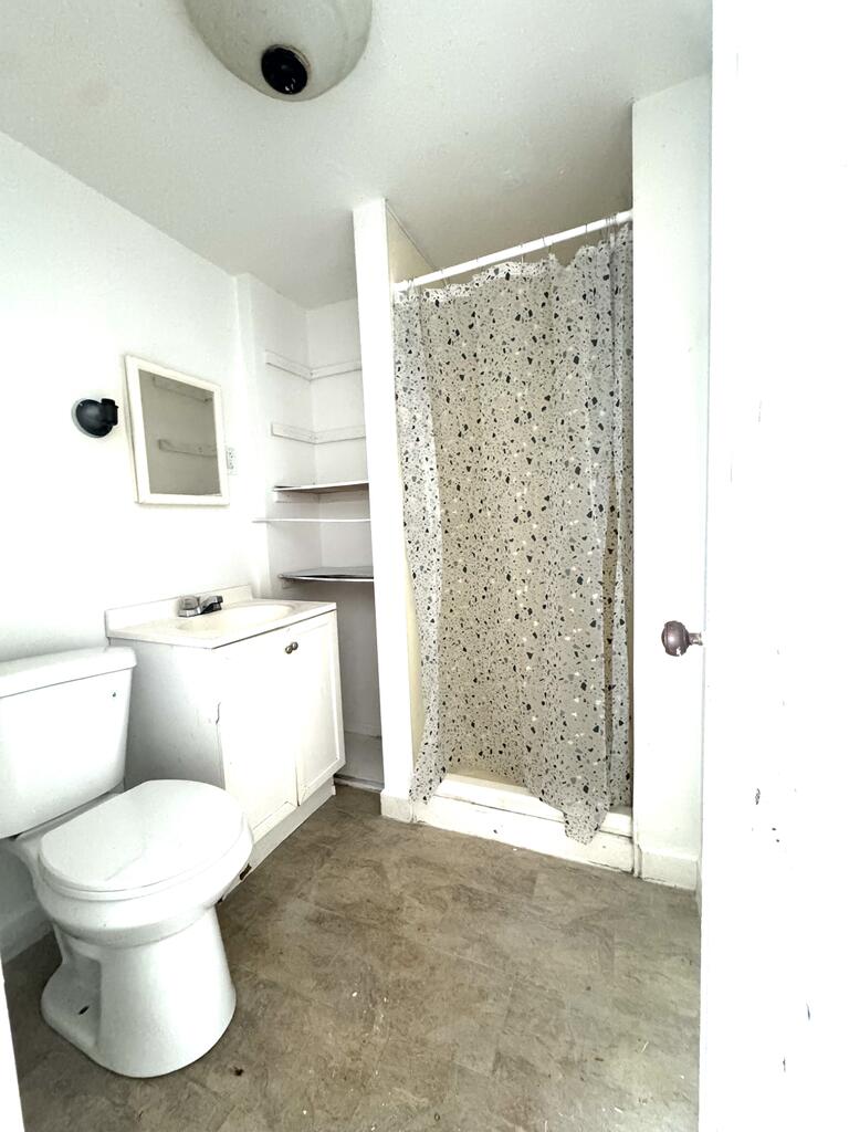 241 Lexington Ave Property Photo 11