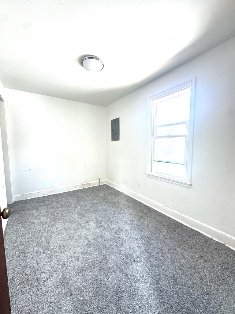 241 Lexington Ave Property Photo 12